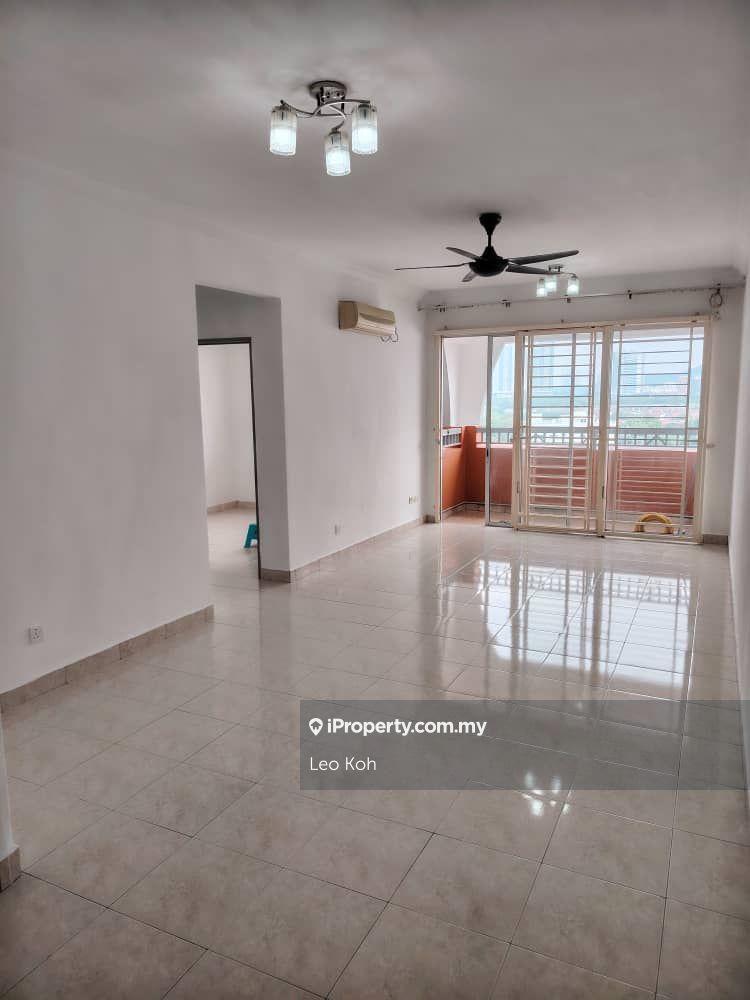 Koi Tropika Condo For Sale Partial Furnish Renovated Unit with Balcony