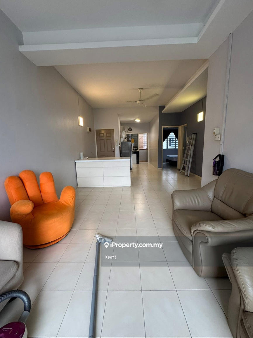 Alpine Apartment Tambun with Lift and Pool, 3 Bedrooms 