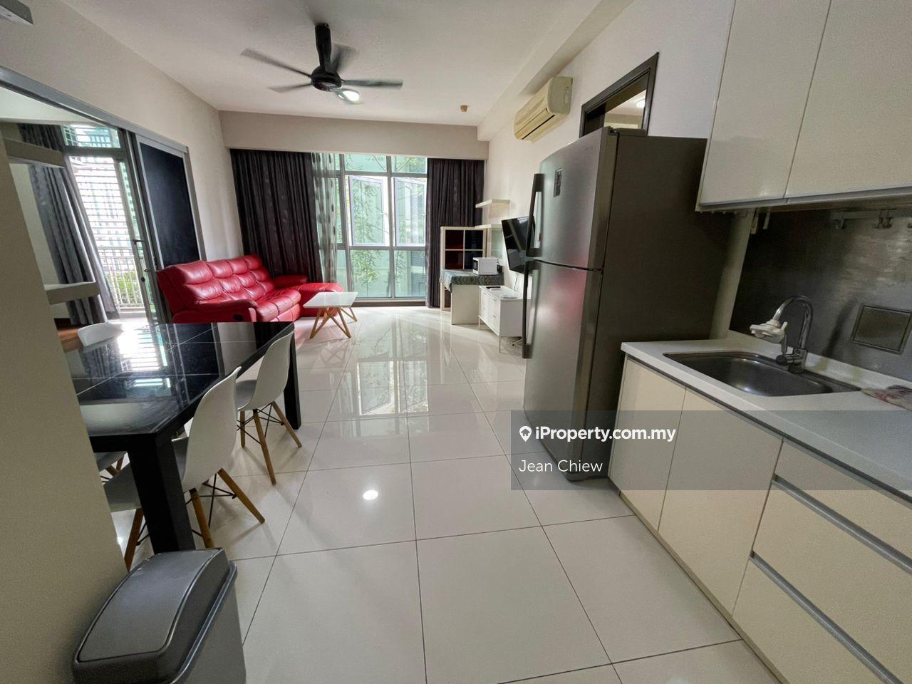Well maintained unit in the heart of the city