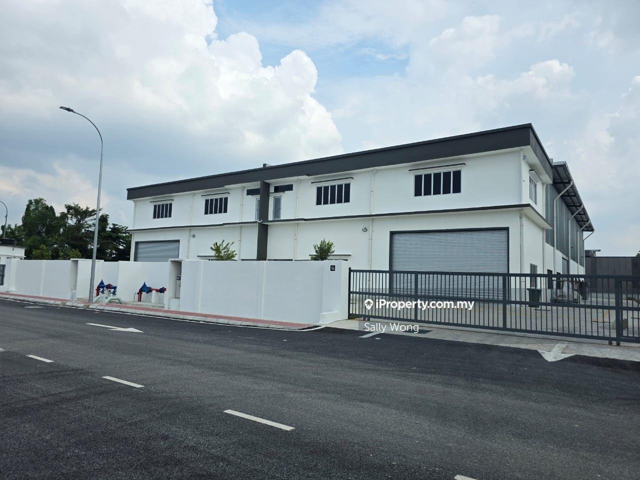 Brand New detached factory accessibility to major highways and KLIA
