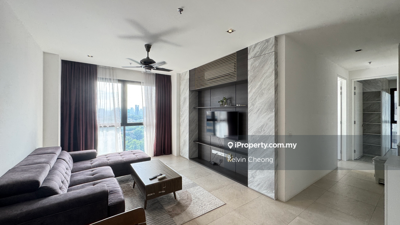 Spacious Unit with TRX Tower View
