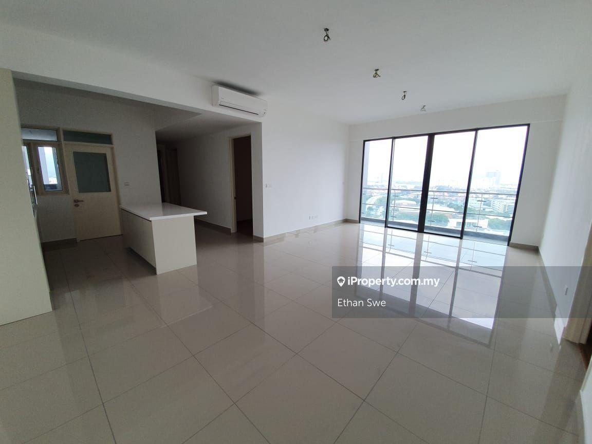 Dual-Key Unit/Mid Floor/Unblocked view/Semi Furnished/Upkeep condition