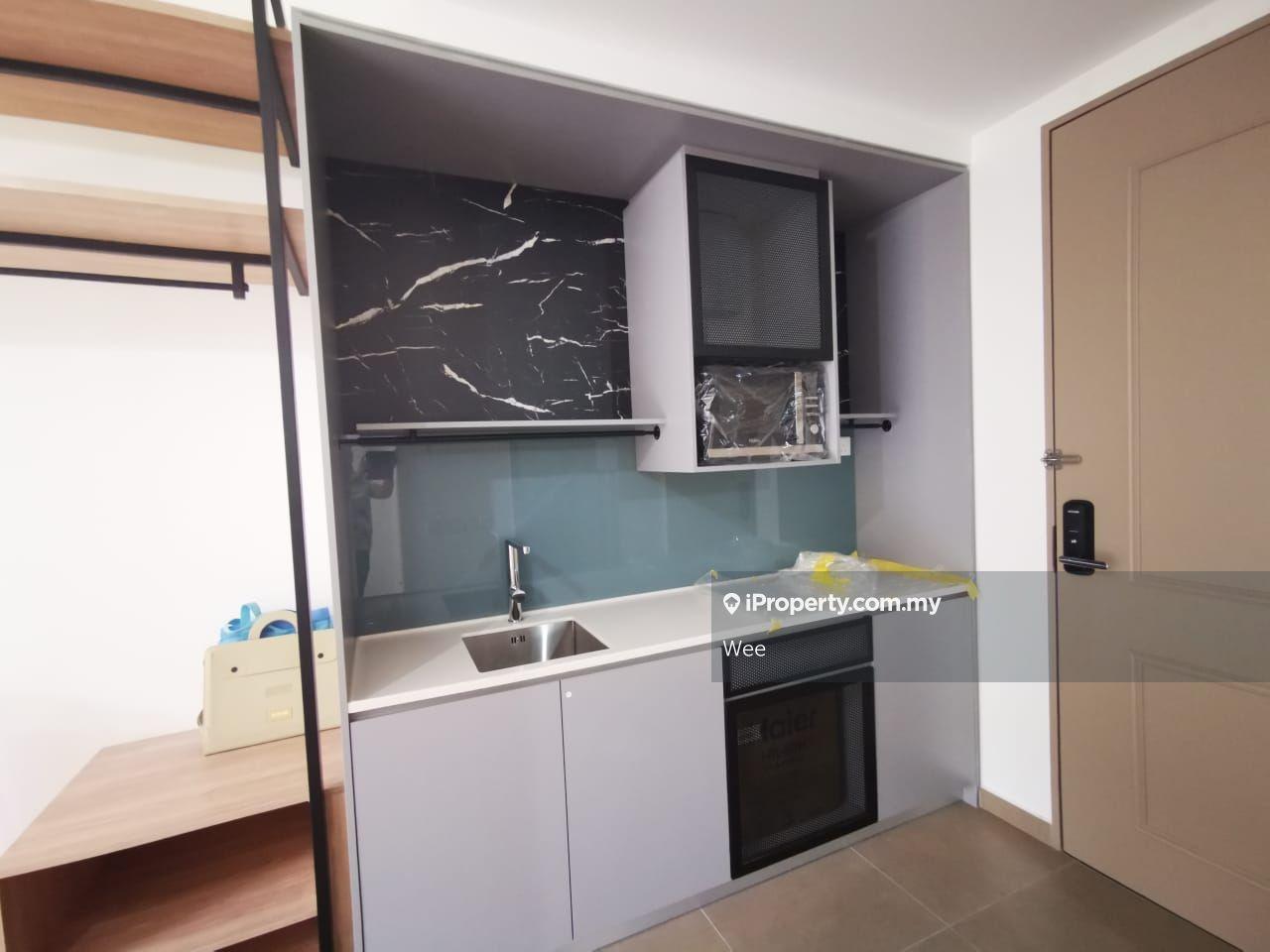 Mossaz @ Empire City Brand New Unit For Sale