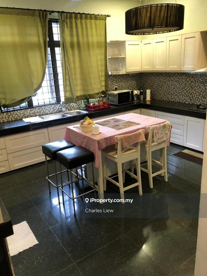 Seafront Renovated Double Storey Bungalow In Pd For Sale