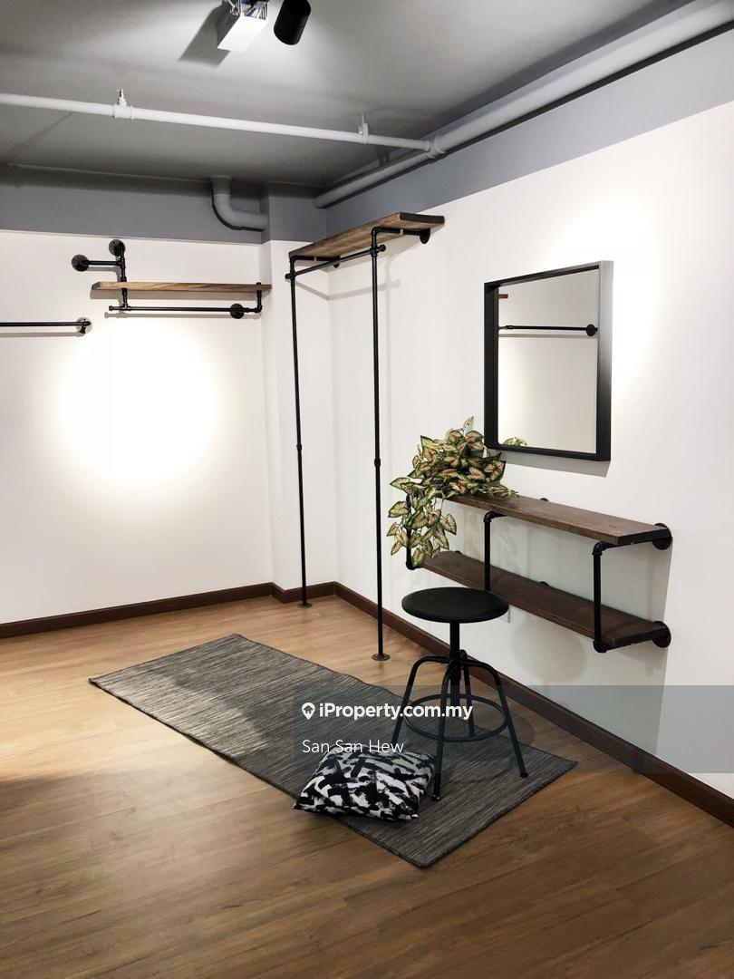 Fire sale with walking distance to pnb118