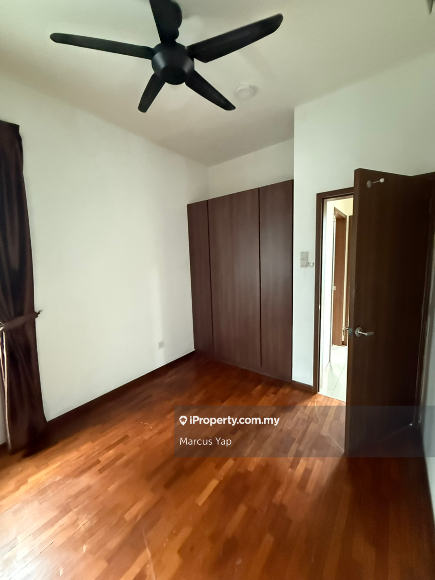 Crescent bay suites (Permas Jaya)