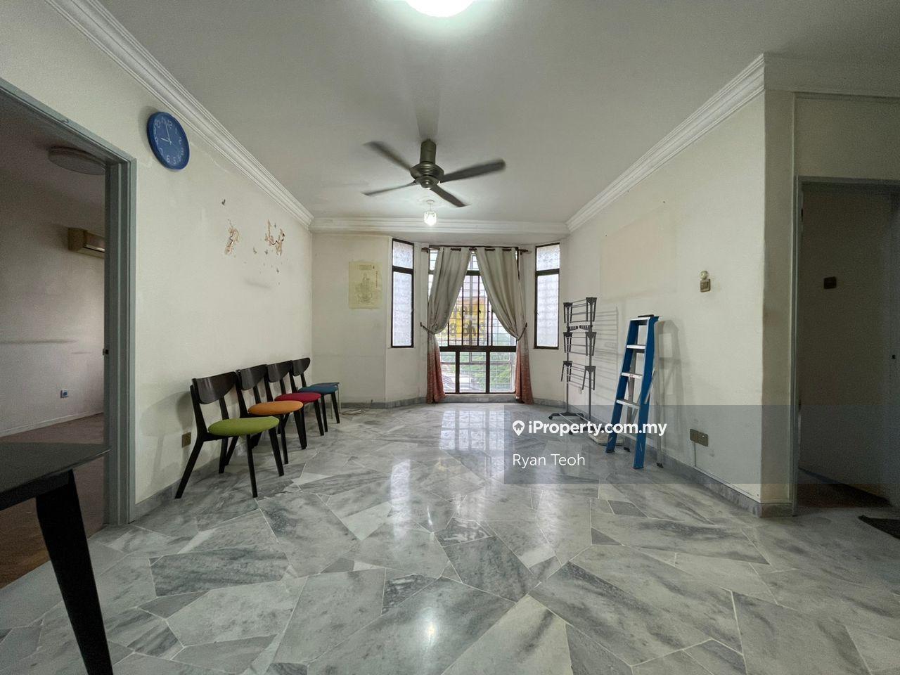 Freehold, Visitor Parking, Dry & Wet Kitchen, Elevator, Chinese Area