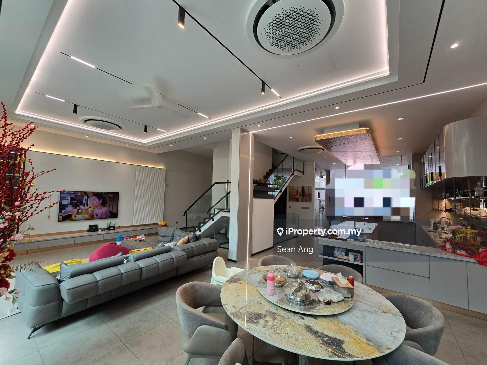 Limited newly renovated 3.5sty Luxury Terrace with lift for sale!