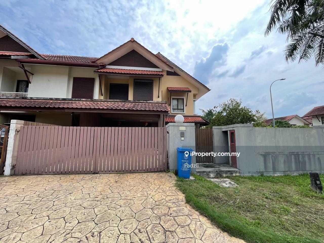 Big Land Area, Good Location & Neighbourhood