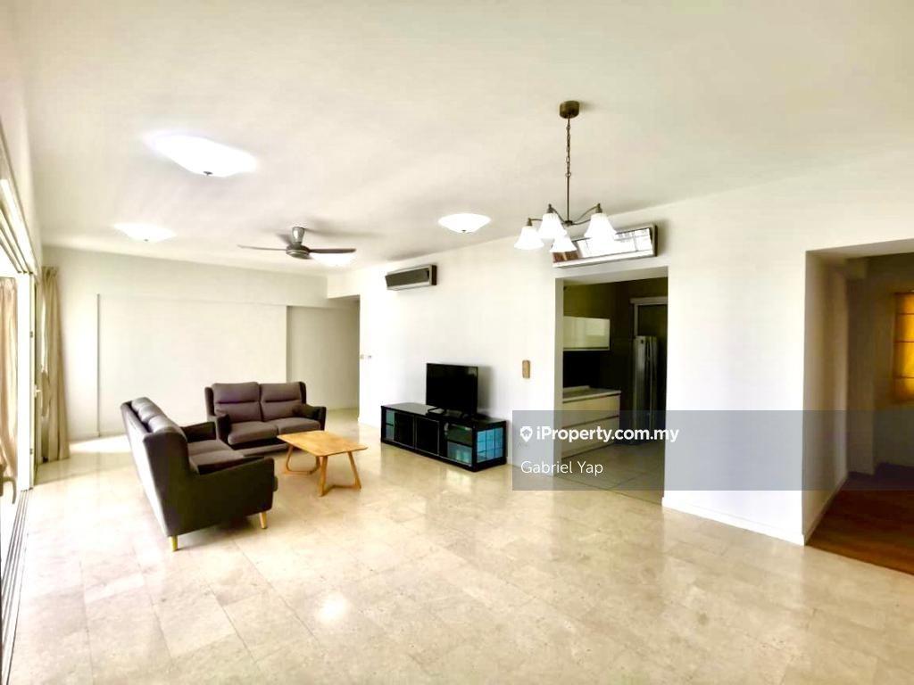 Recently Refurbished Corner Unit in Optimal & Move in Ready Condition