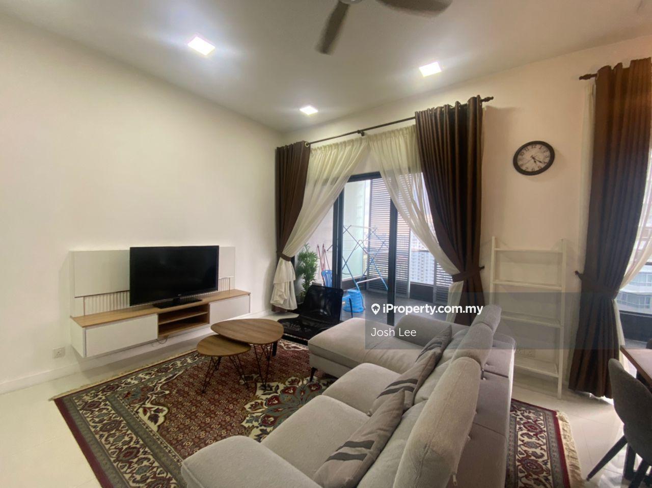 Fully Furnish, Corner Unit, Move in Condition