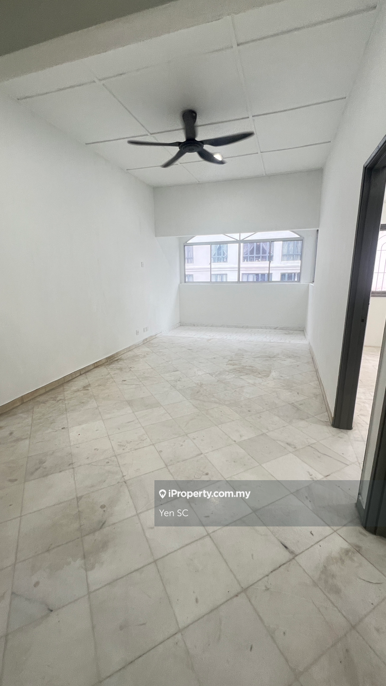 Newly Renovated in Taman Muda -Affordable & Move in Ready!