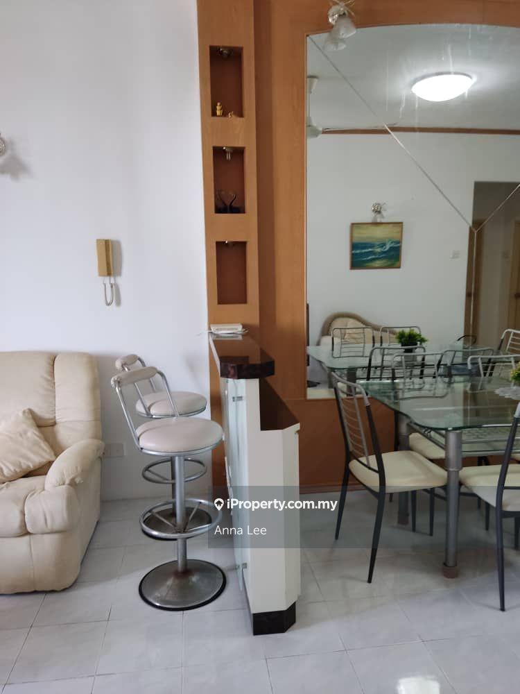 Eden Seaview near Uplands nice seaview renovated and fully furnished