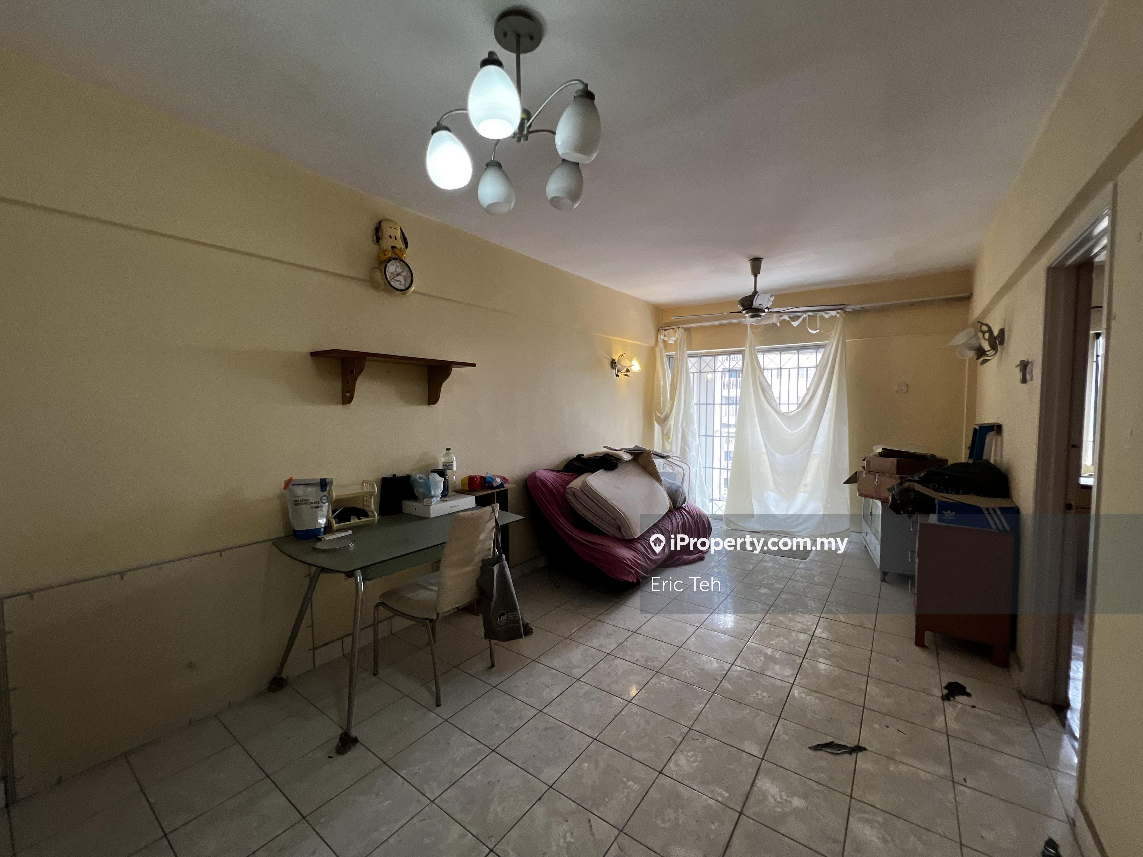 Arena Green Apartment for Sale
