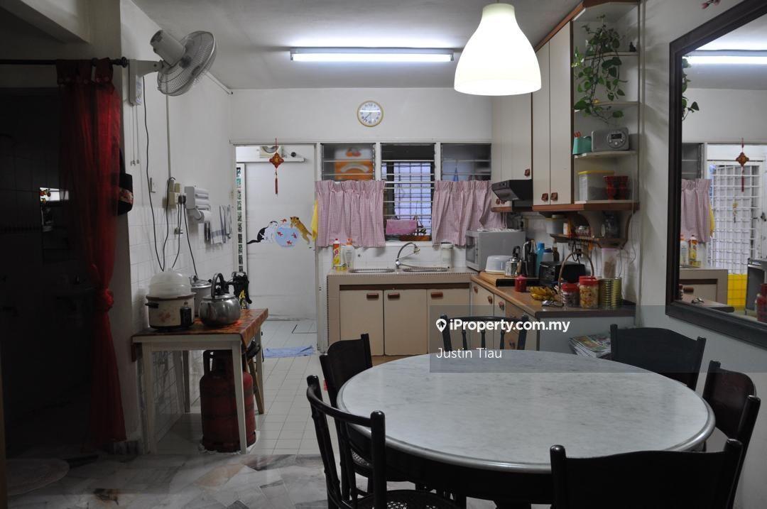 Double Storey Terrace House for sell Sri Petaling near Bukit Jalil LRT