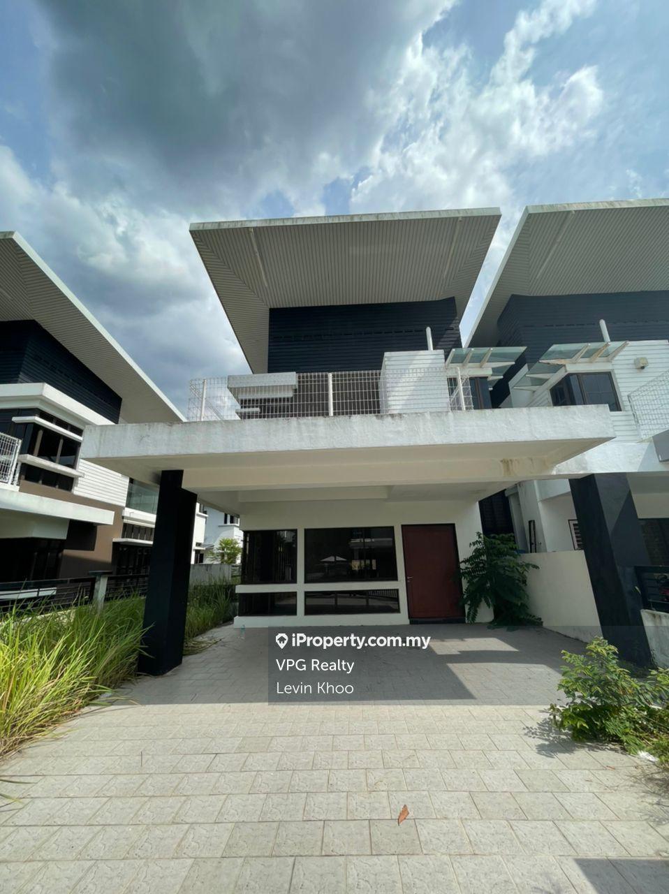 Semi-D house for Sale