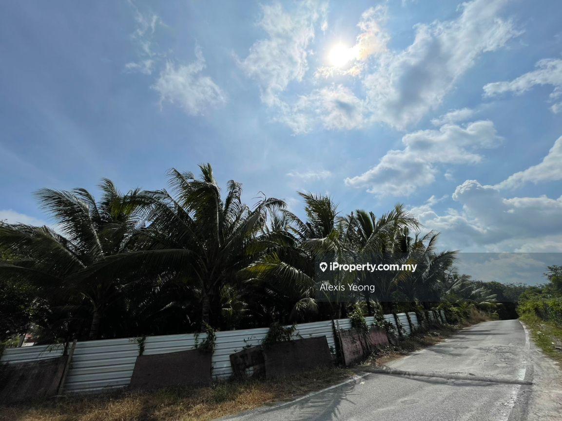 5.75acres Land semenyih Beranang