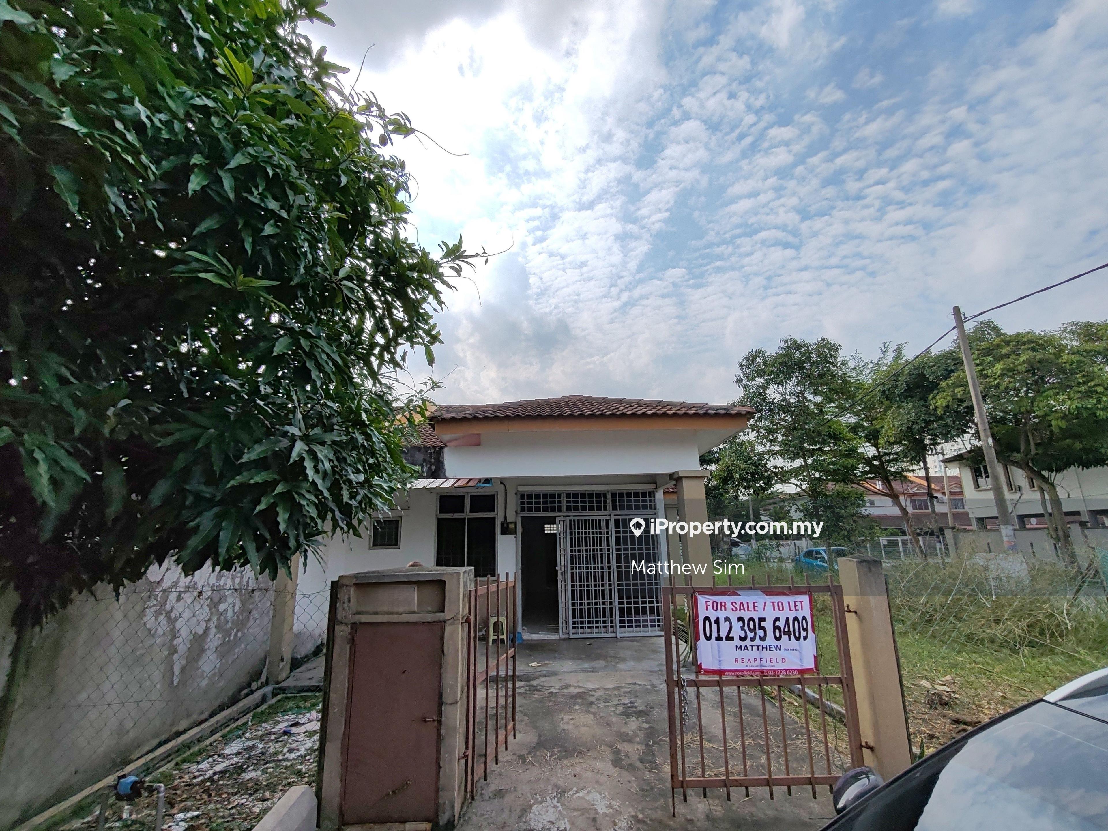 Single Storey Corner Terrace House @ Bandar Saujana Putra