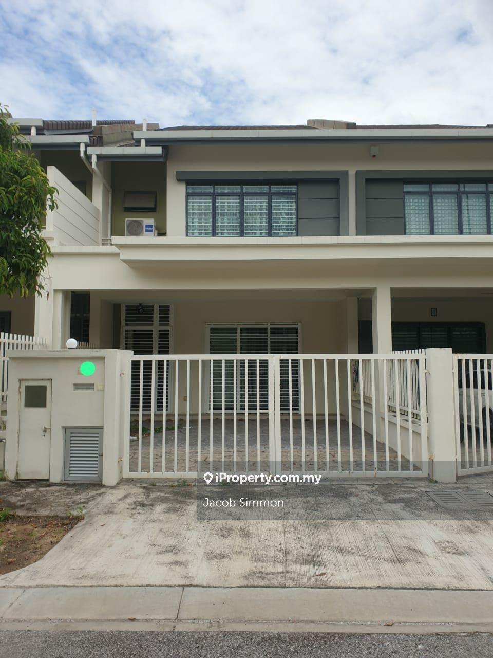 Value buy in a decent neighborhood _ negotiable_ near KLIA & klia2