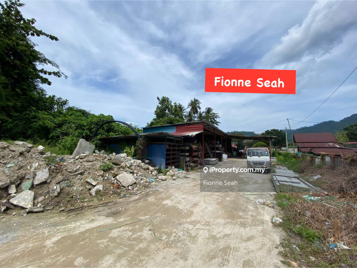 Teluk Kumbar Land For Rent 