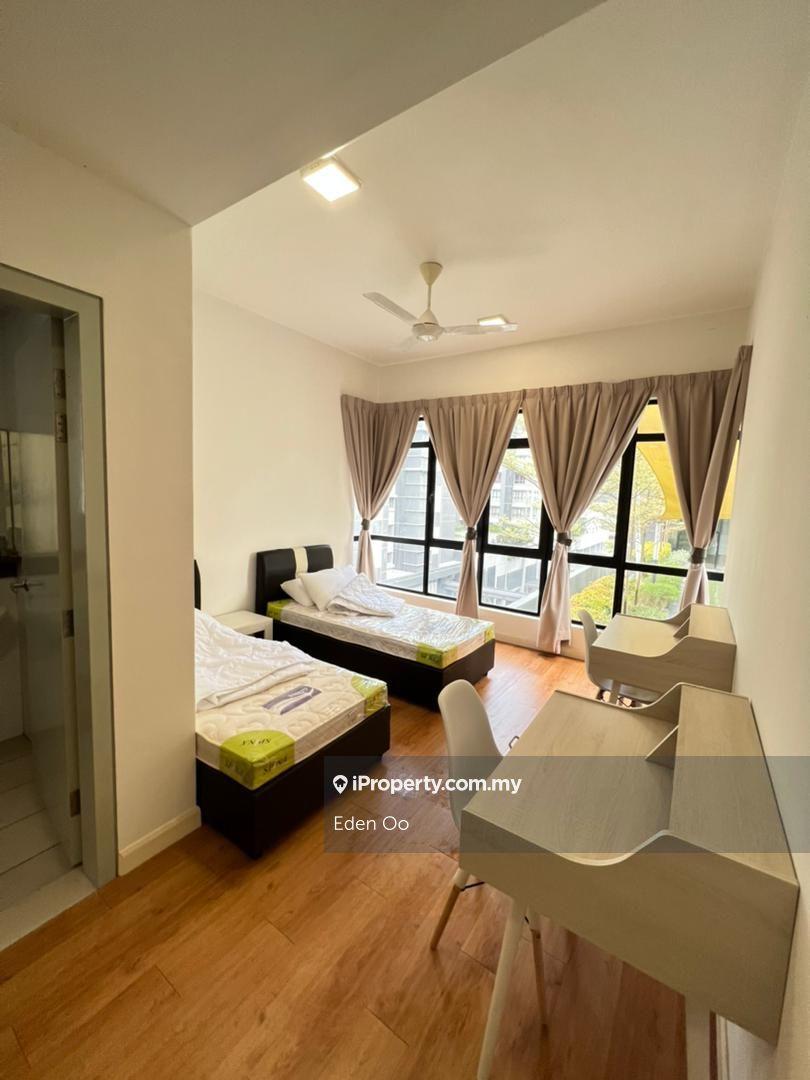 3 bed 2 bath Short walk to Uow Uni & near MSU Uni 