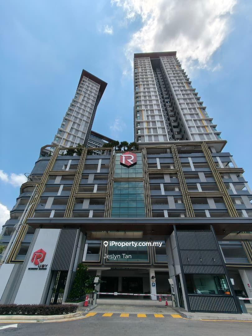 High-floor living with natural light & panoramic views