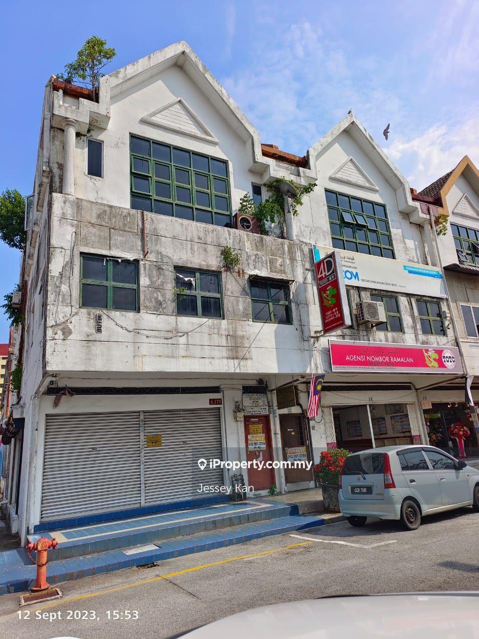 Kuantan town area shoplot for sale