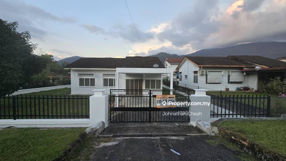 Great Location Freehold Corner Lot Bungalow in Bukit Mas For Sale
