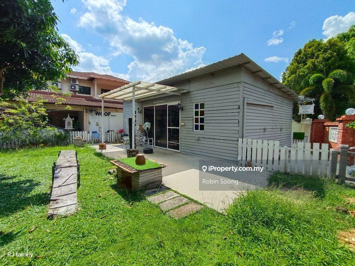 Corner 2 Storey Semi Detached in Ayer Keroh