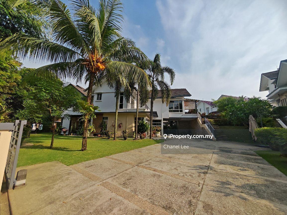 Corner bungalow with 10,000sf land available for sale
