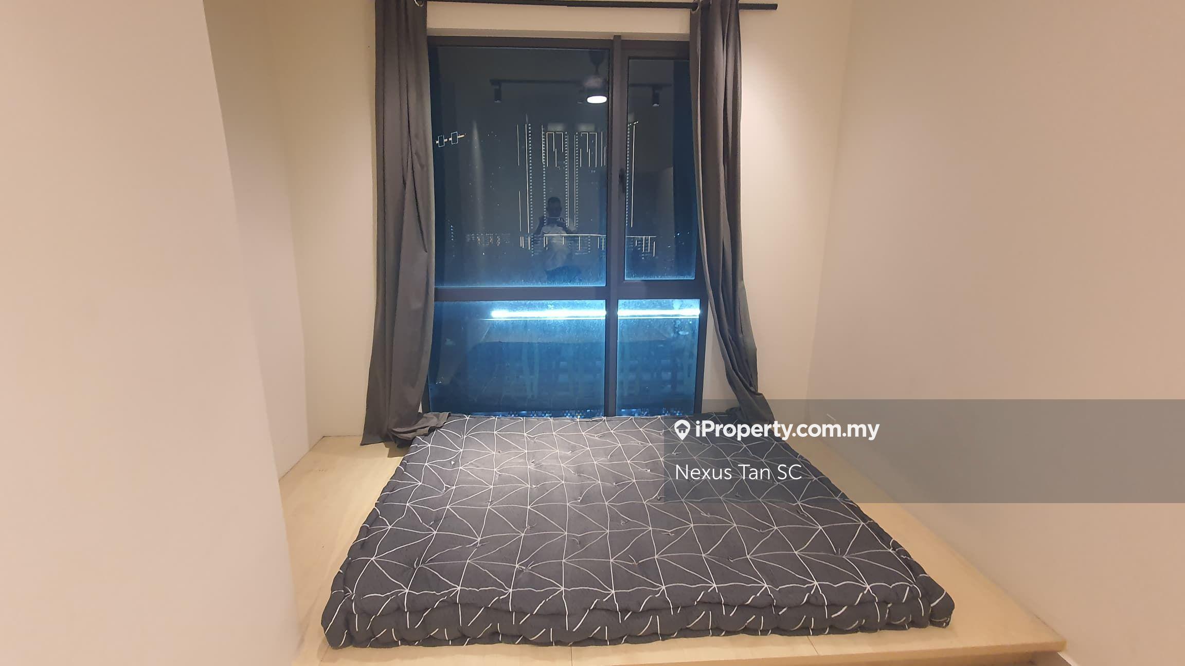 Co living master bedroom cozy home 100% good
