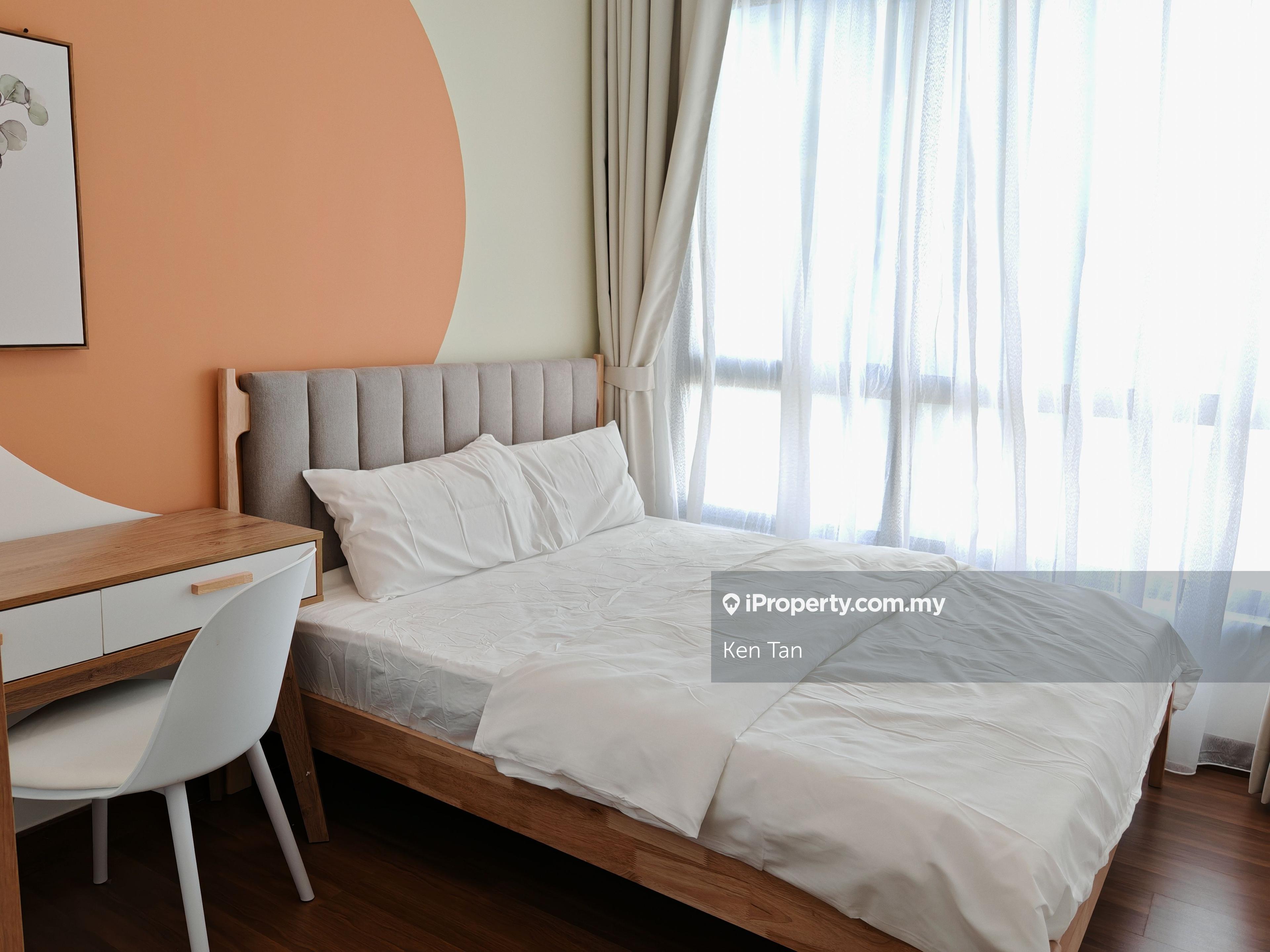 Small Queen Bedroom - Sunsuria Forum Setia Alam - Include Utilities