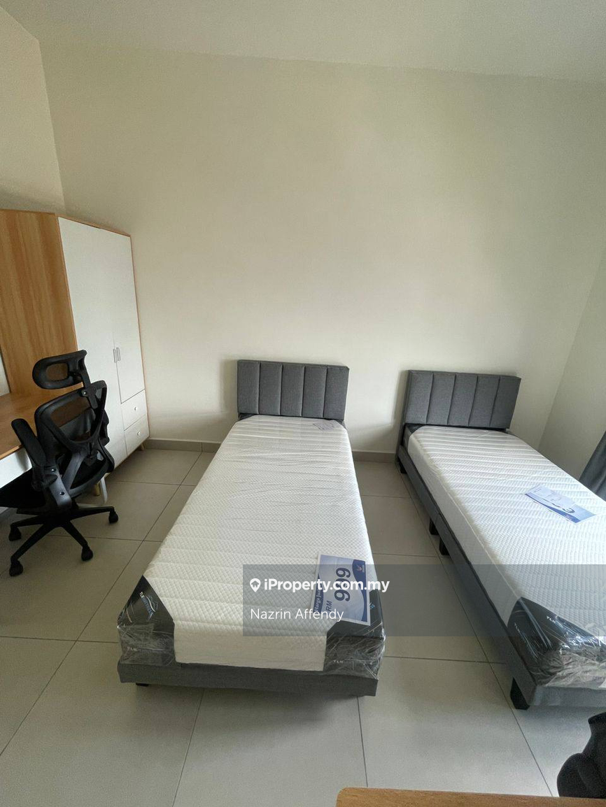 Medium Sharing Room for 2 Pax Male in Edusphere Cyberjaya