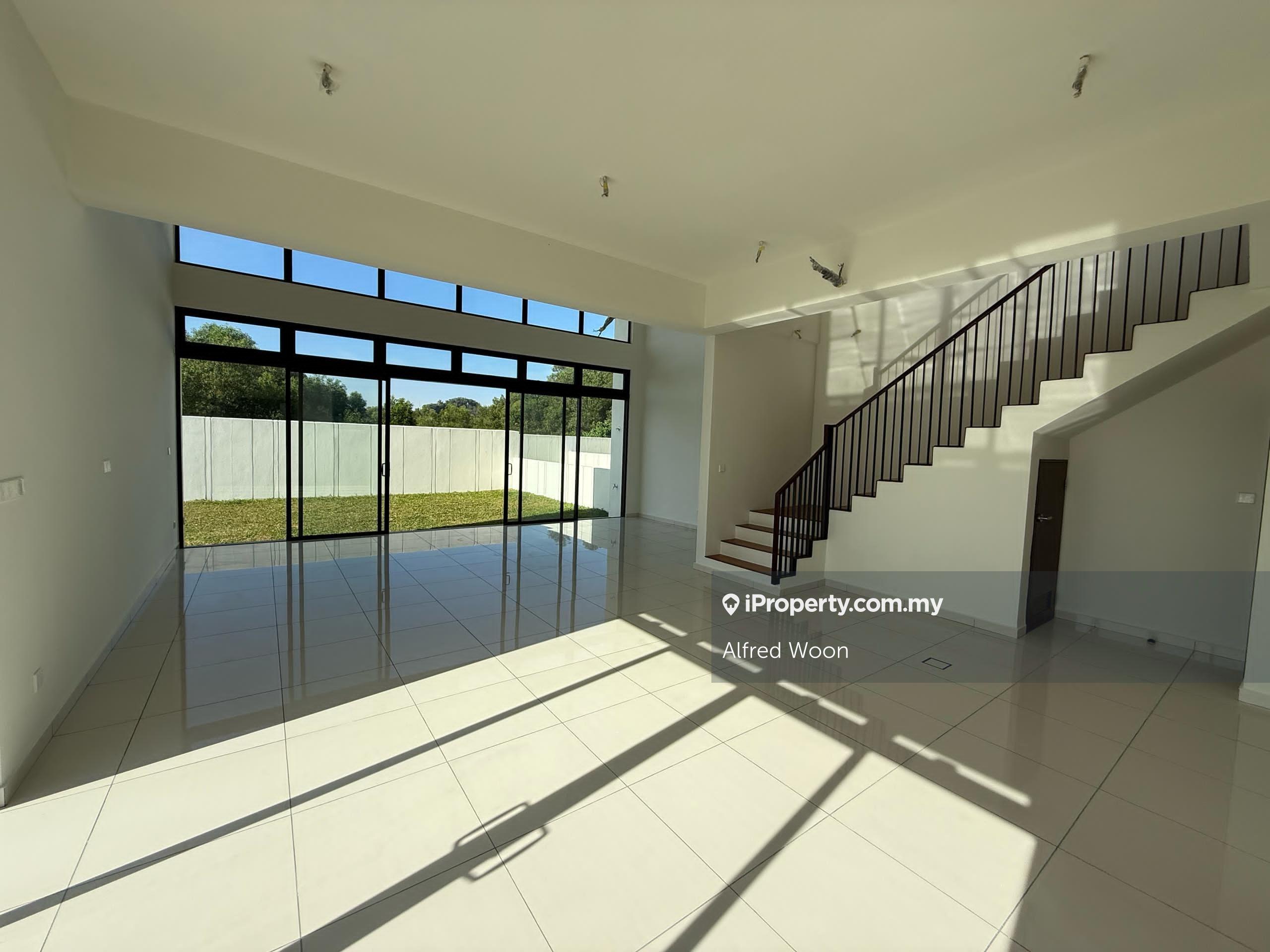 Rare unit @ Alstonia Hilltop Homes