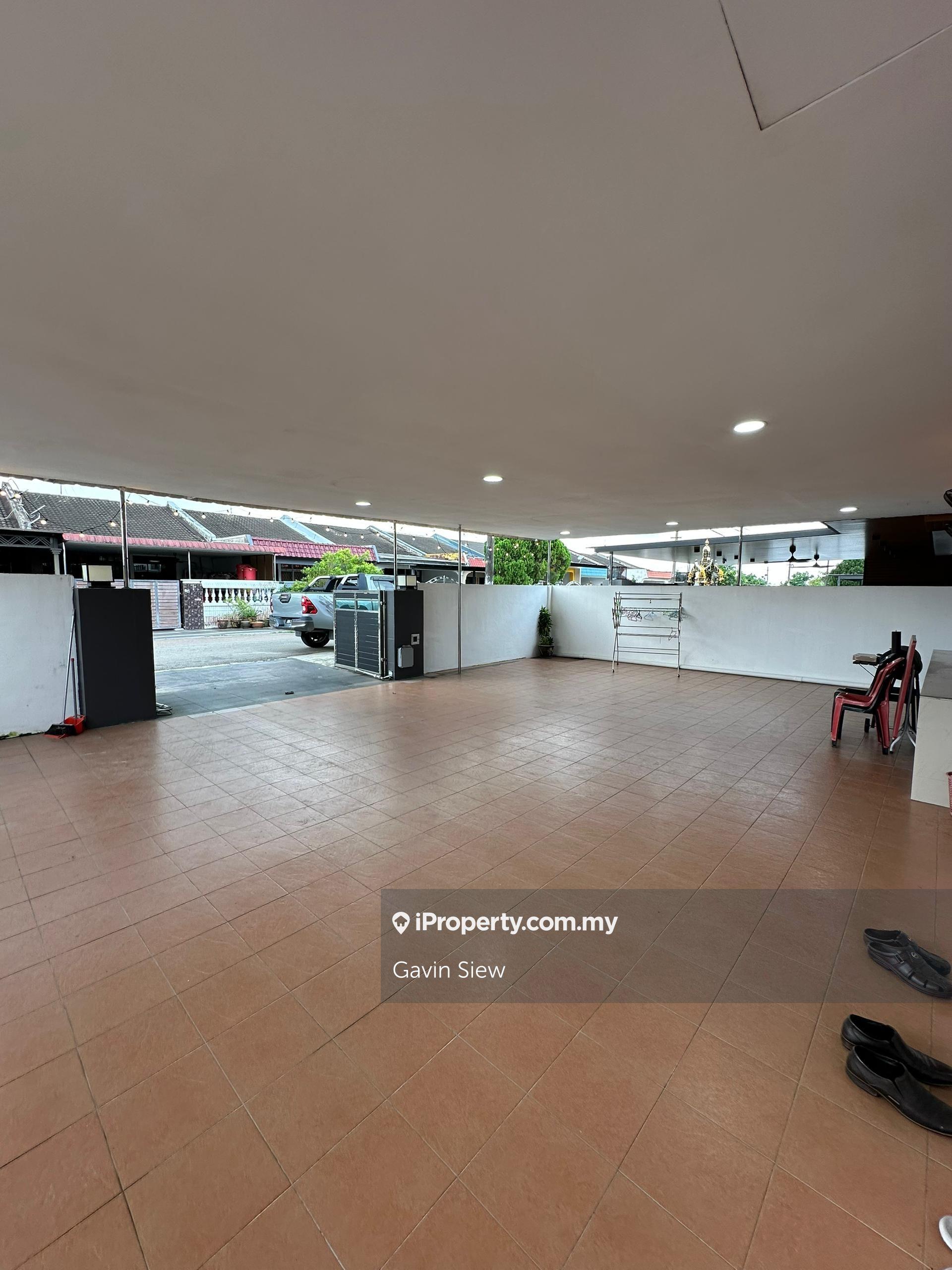 Jalan Teratai Taman Johor Jaya Renovated unit Single Storey Semi-D