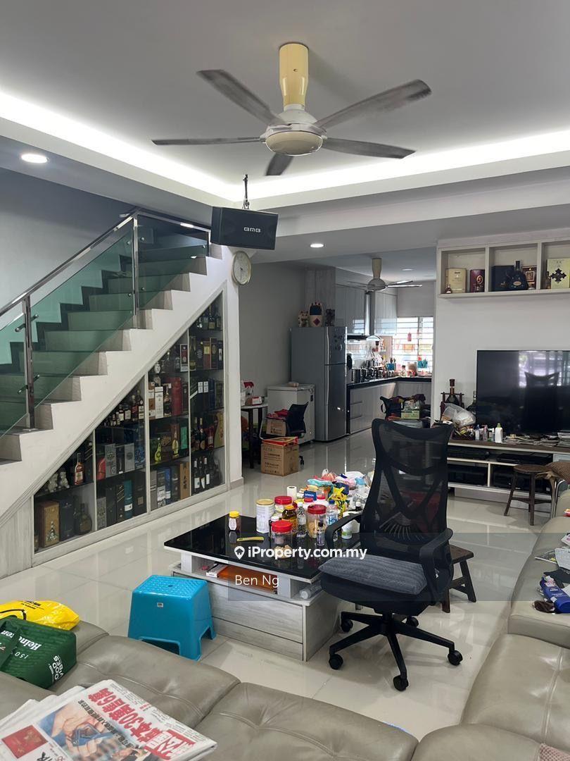 Taman sri aman 2sty 20x60 freehold fully reno extend cheras nice unit
