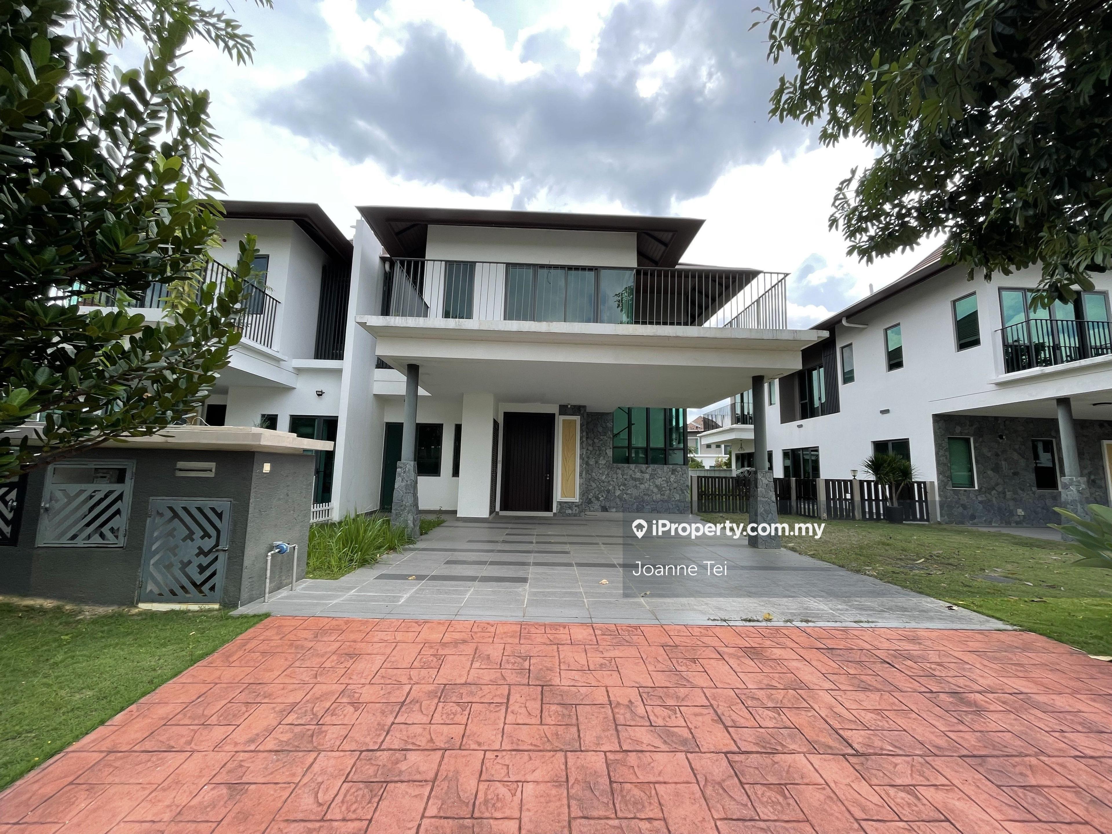 Semi-D house for Sale