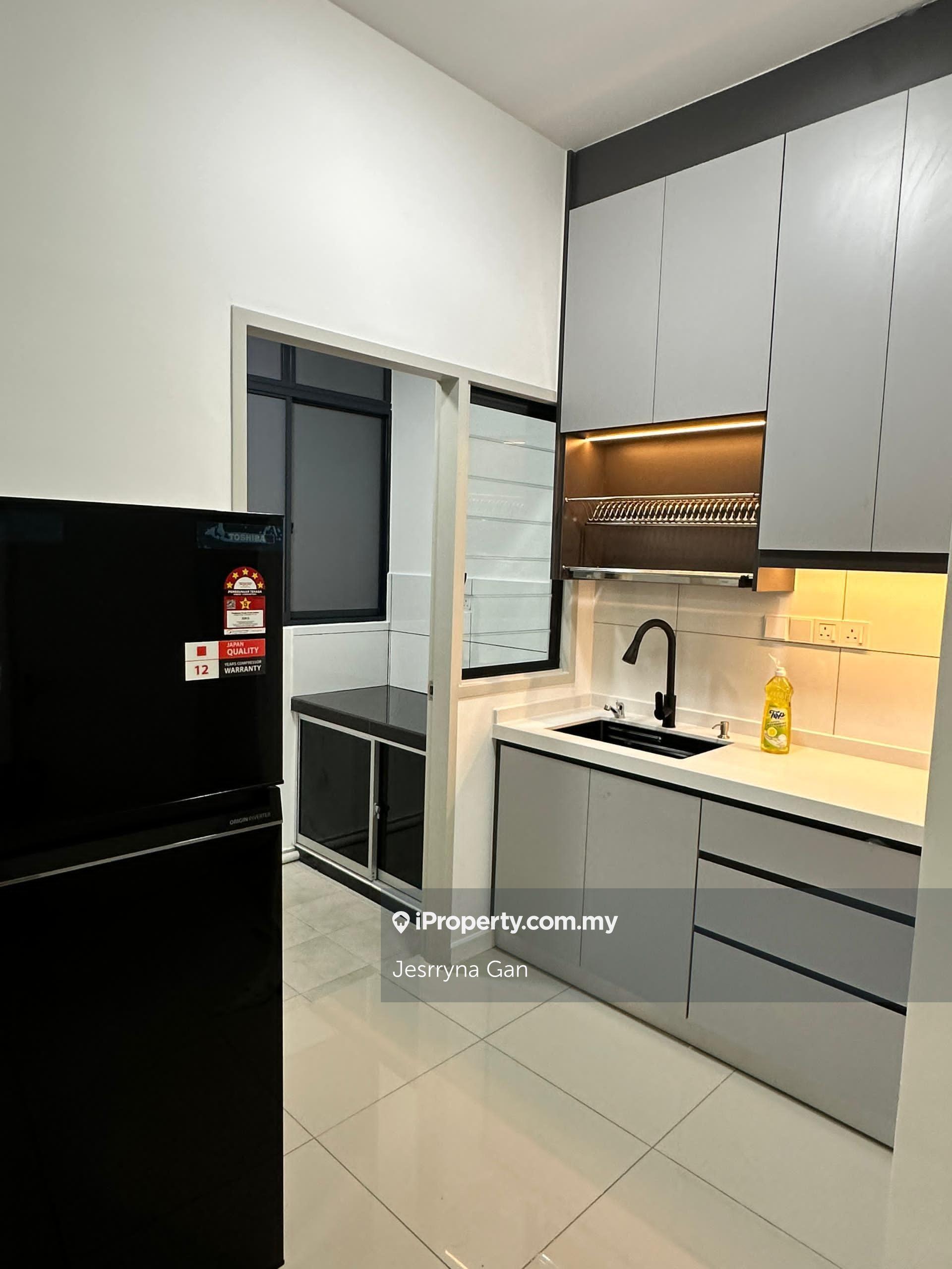 Nice unit with good quality furnitures