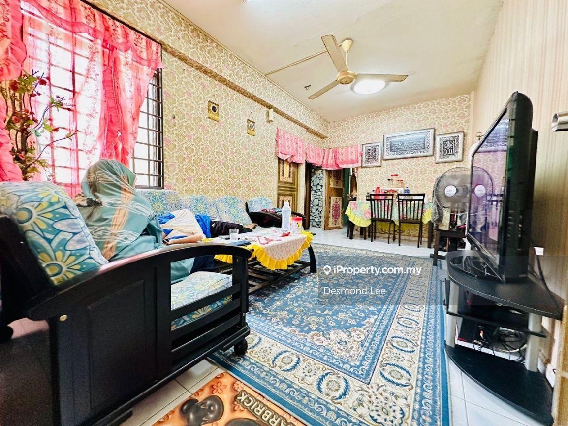 Kangkar Pulai/ Kenari Flat/ Renovated Unit
