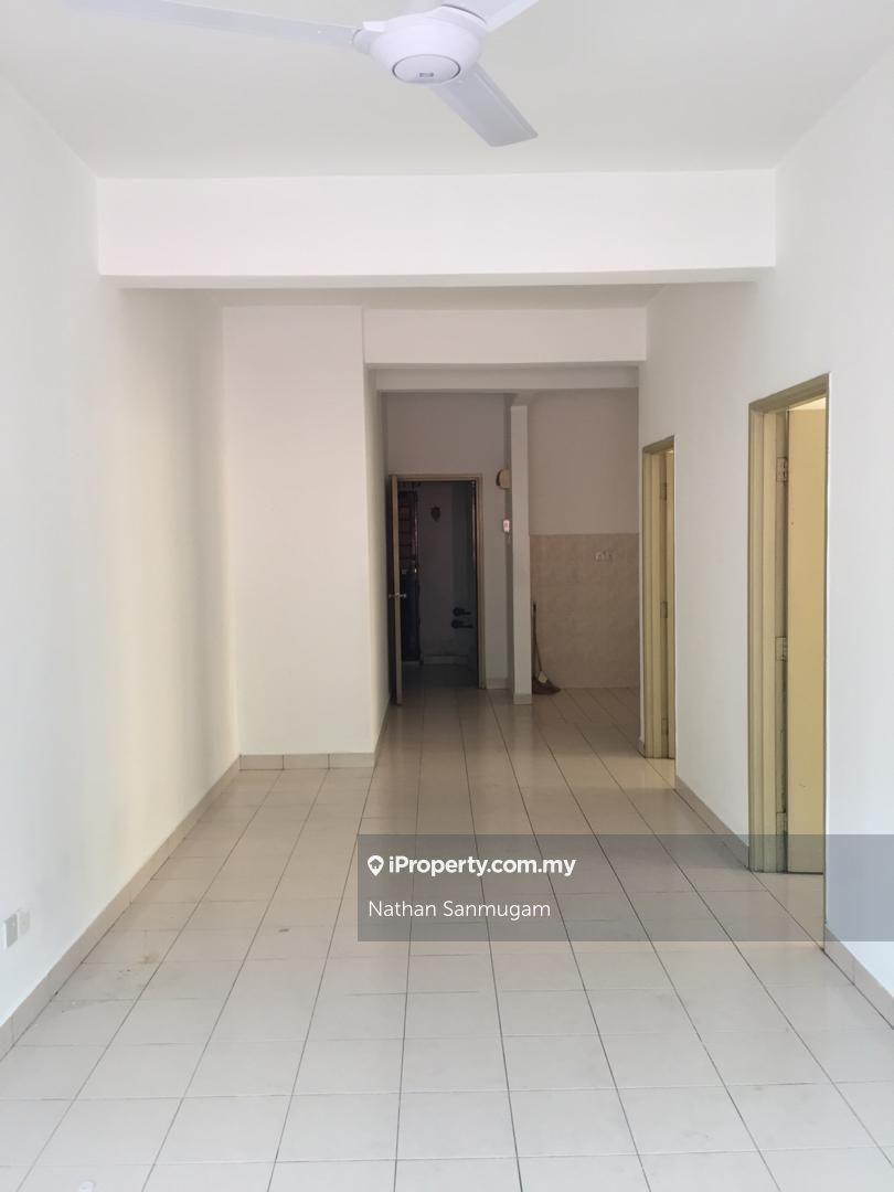 Corner Lot Sunway Batu Caves walk up apartment
