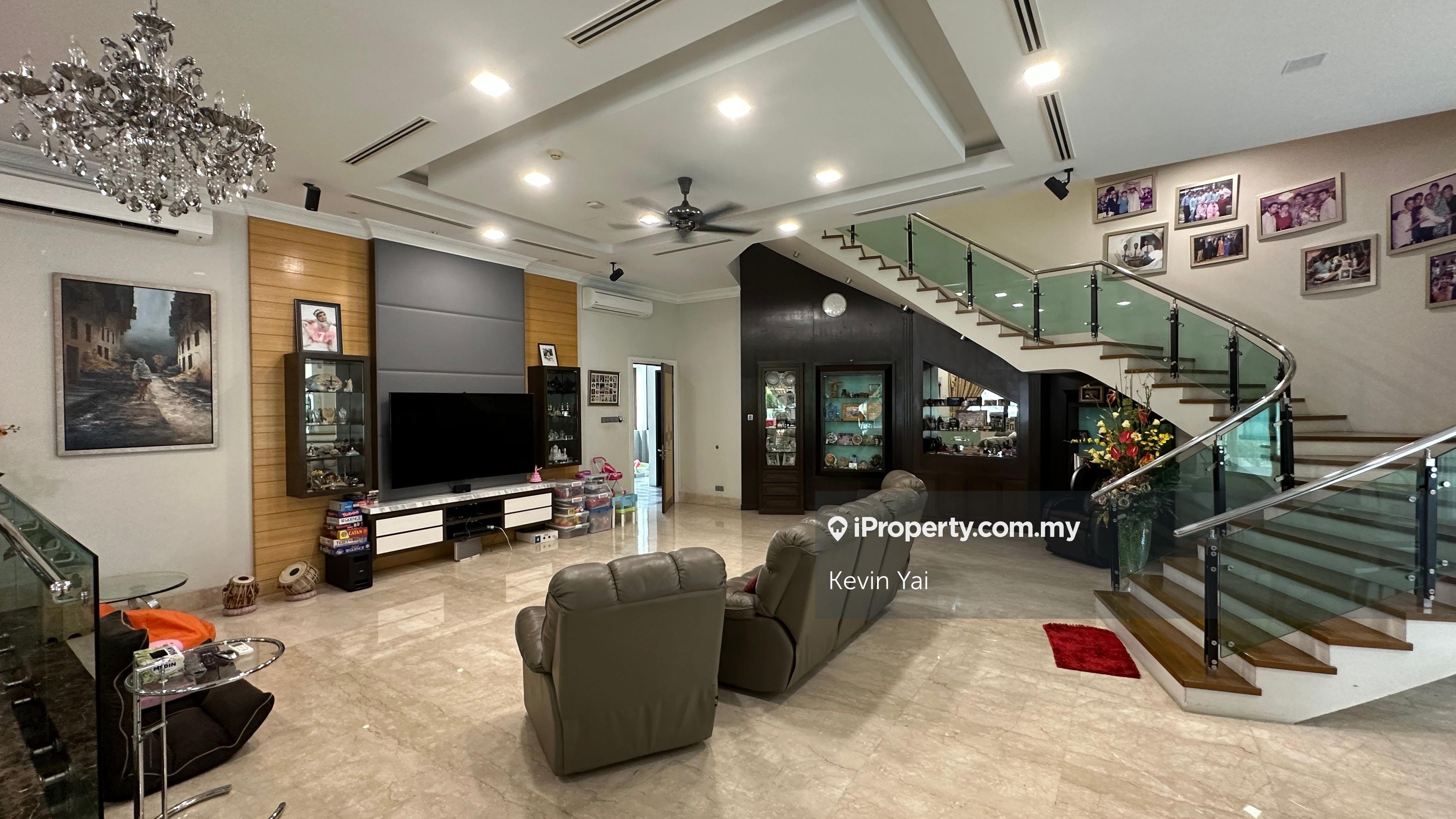 Premium and Calm Bungalow House