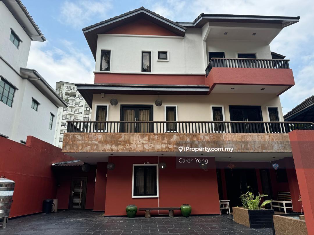 Bungalow @ Casa Lumini for sale with Lock stock & Barrel , pm me