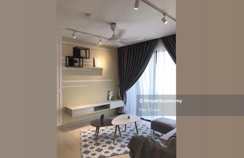 Don't miss this tastefully designed unit !
