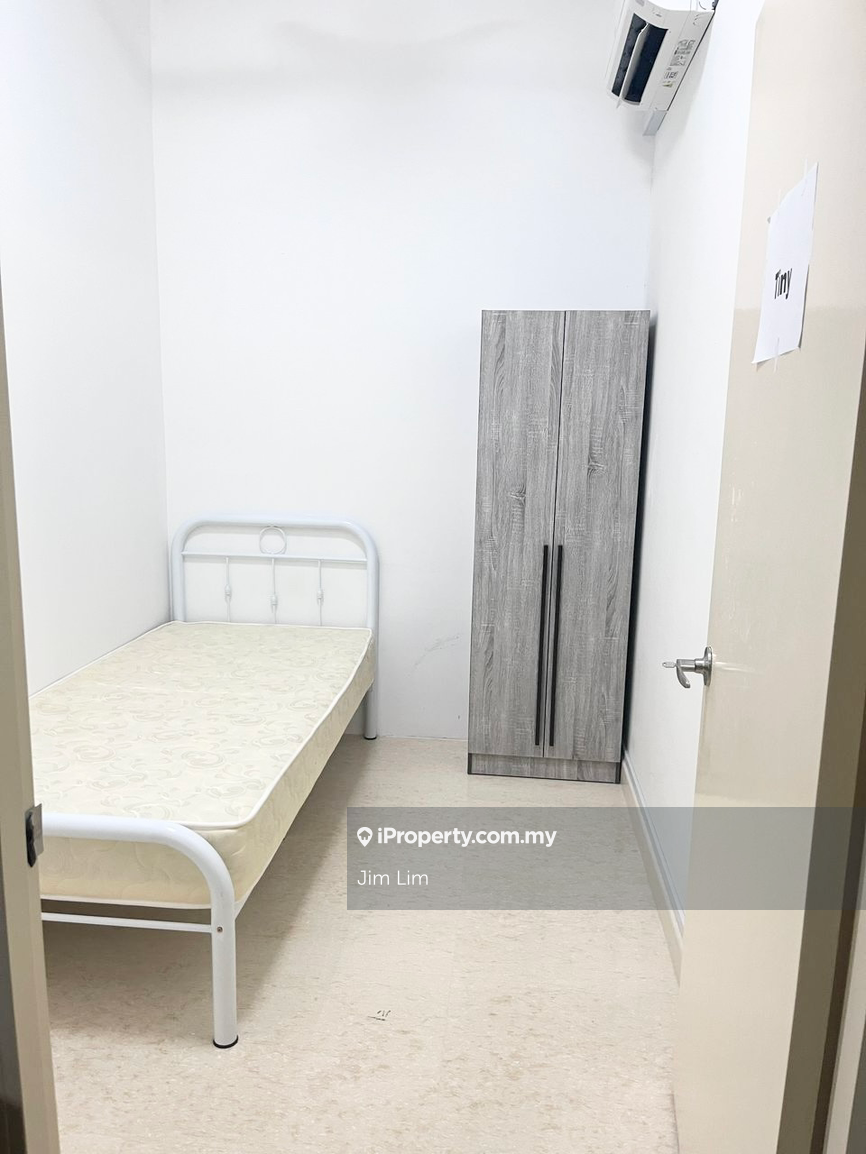 Small Common Room for Rent