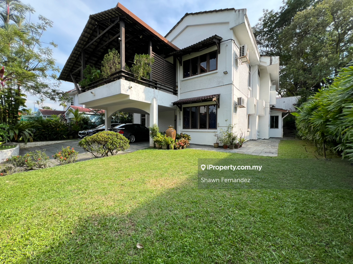 6 Bedroom Family home
