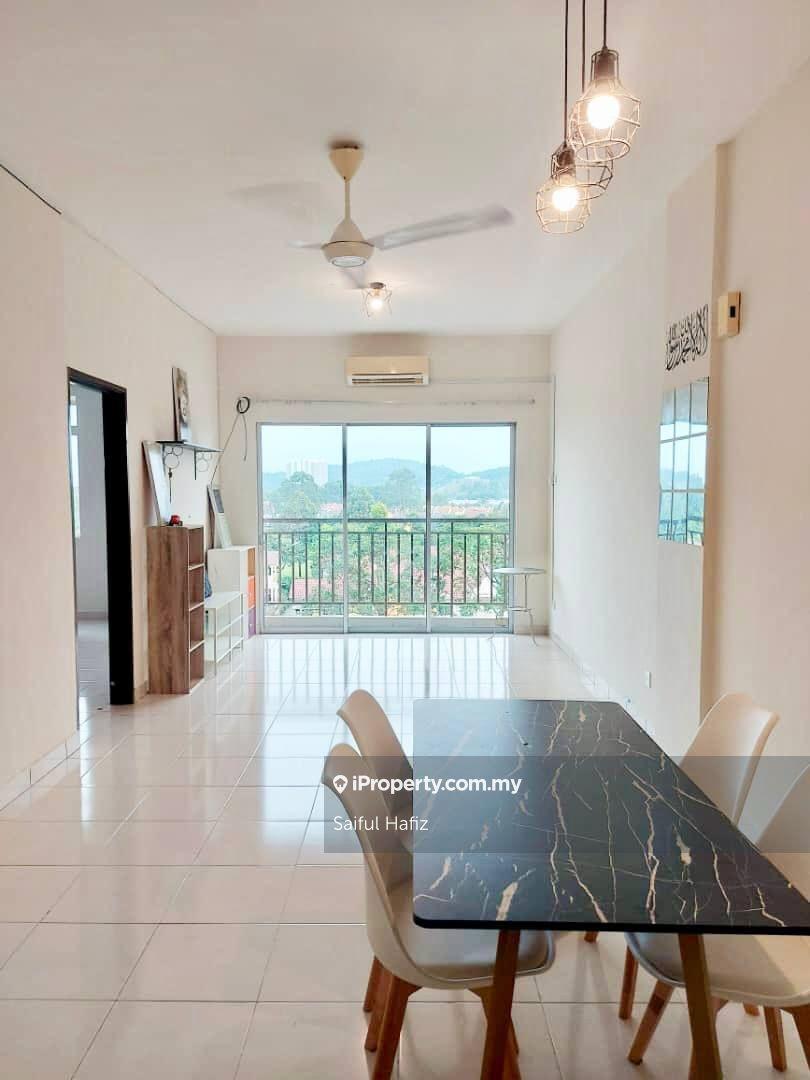 Residensi Warnasari 2 Bandar Puncak Alam
