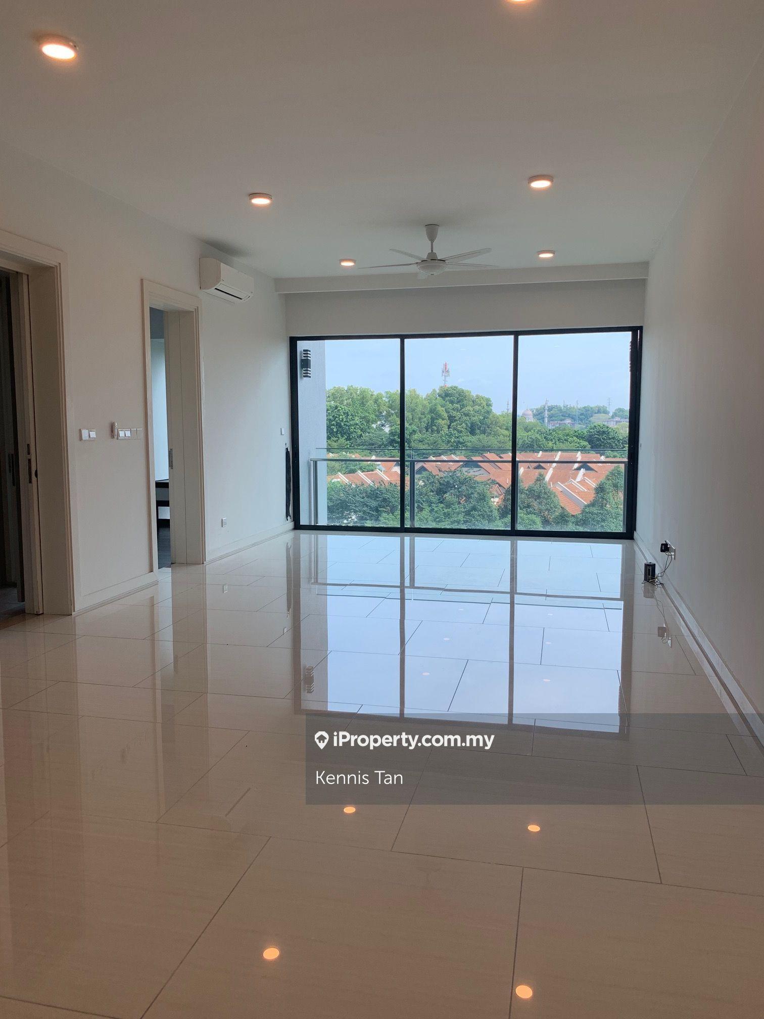 Good vibes & cozy unit, convenient location in Desa Parkcity