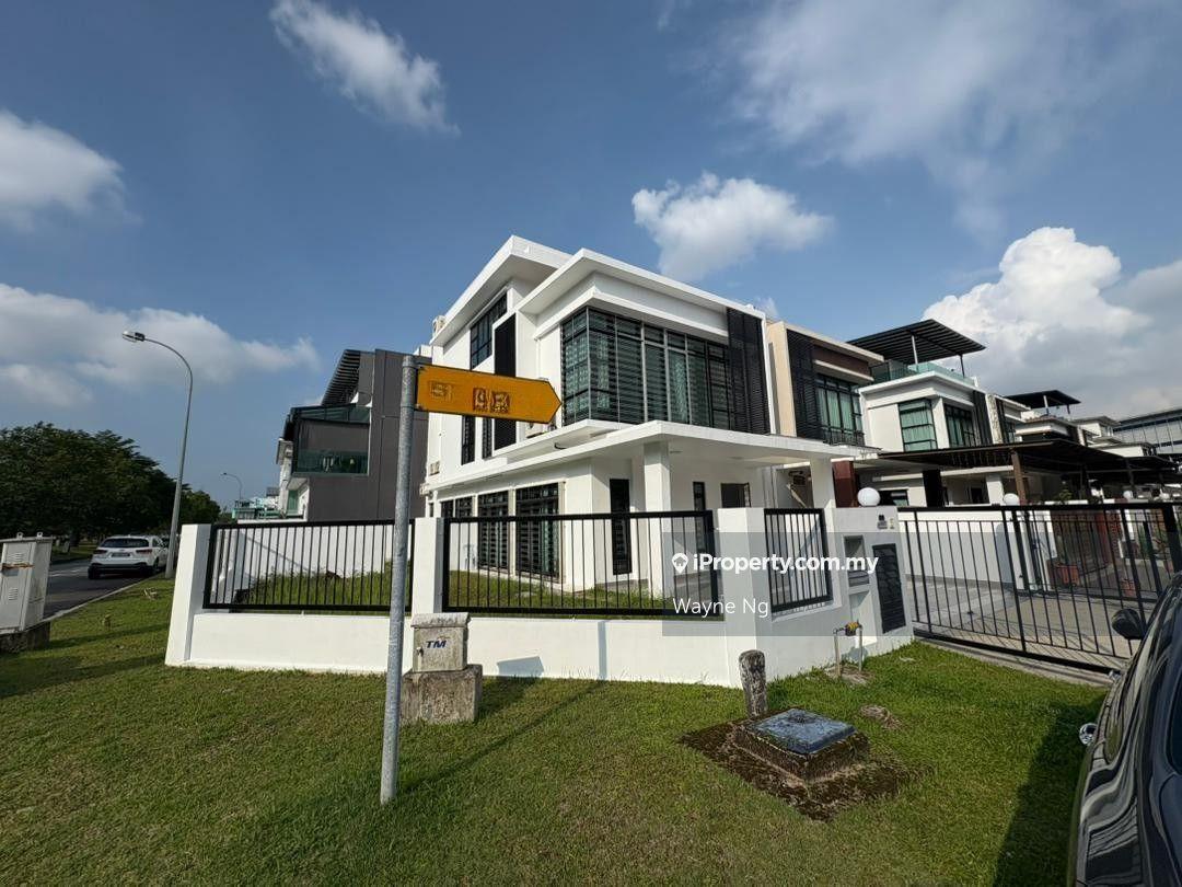 Taman Mutiara Mas Corner Lot Unit 2.5 Storey Cluster House Rini Area