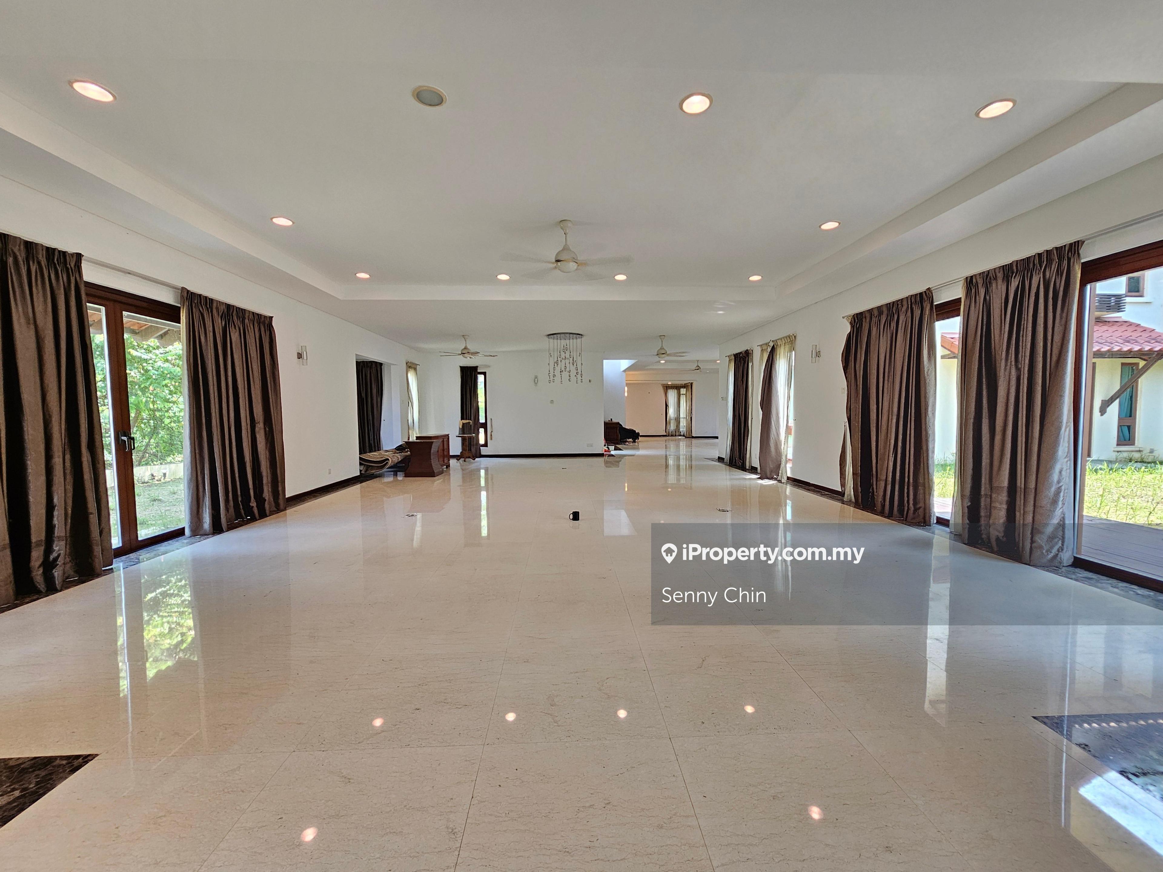 Super Big & Nice Bungalow @Bukit Gita Bayu, Seri Kembangan