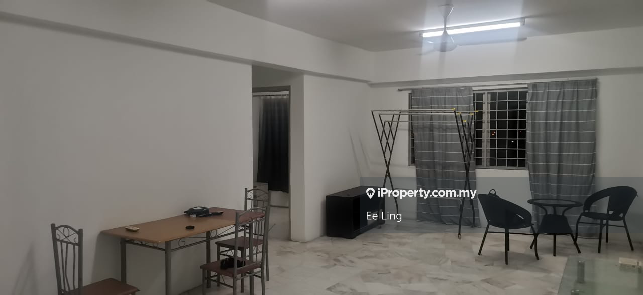 Puchong vista prima apartment with lift for rent,975 sqft,furnished